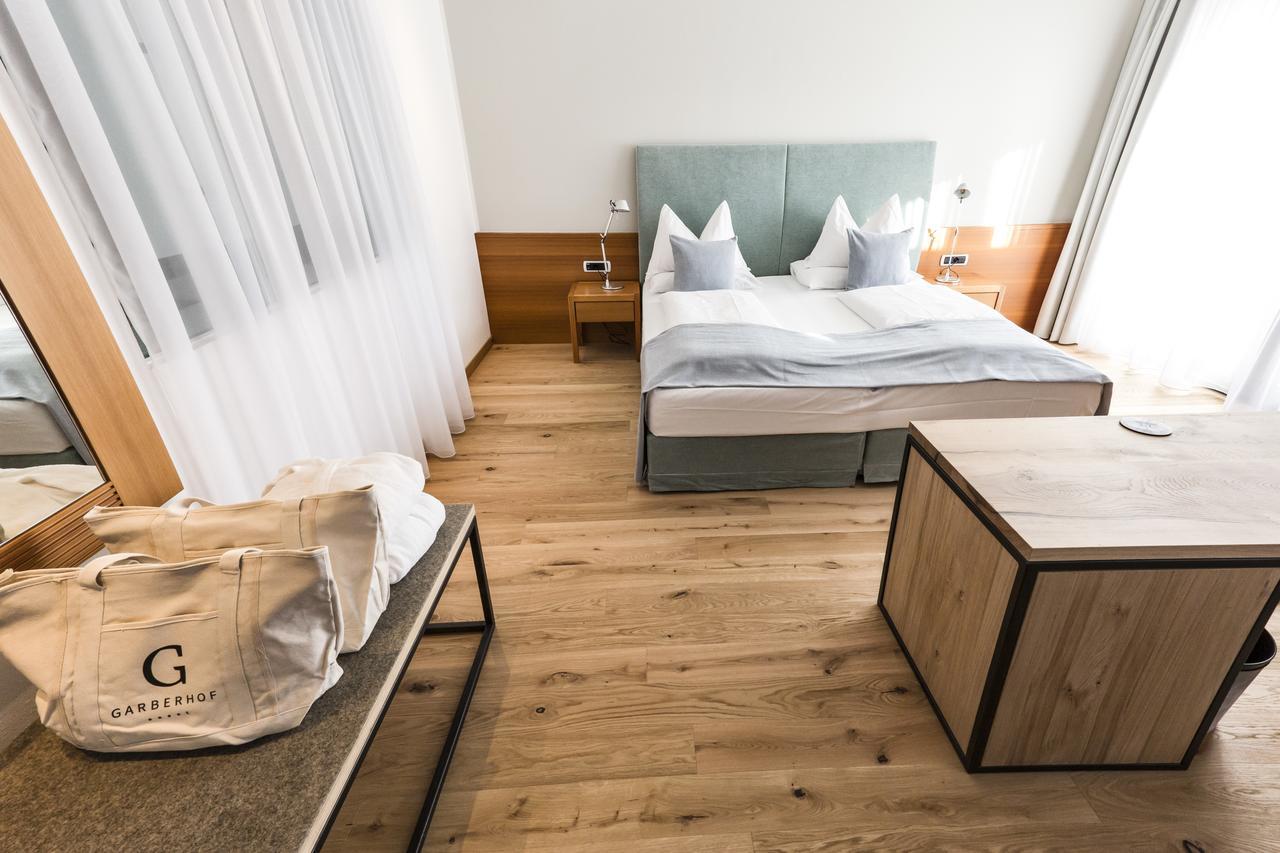 Hotel Garberhof Malles Venosta Eksteriør bilde